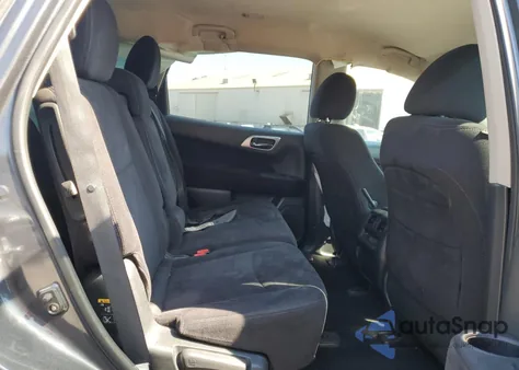 2013 Nissan Pathfinder S z USA, uszkodzony, nr VIN 5N1AR2MM6DC615672